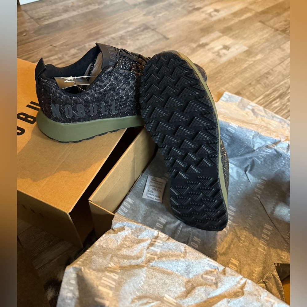 NoBull Trail Runners Sz8
